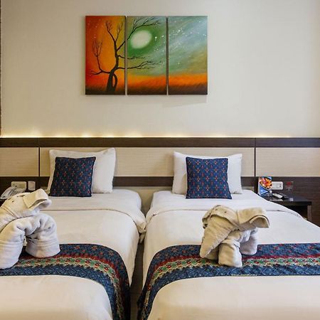 Atlantic City Hotel Bandung Esterno foto
