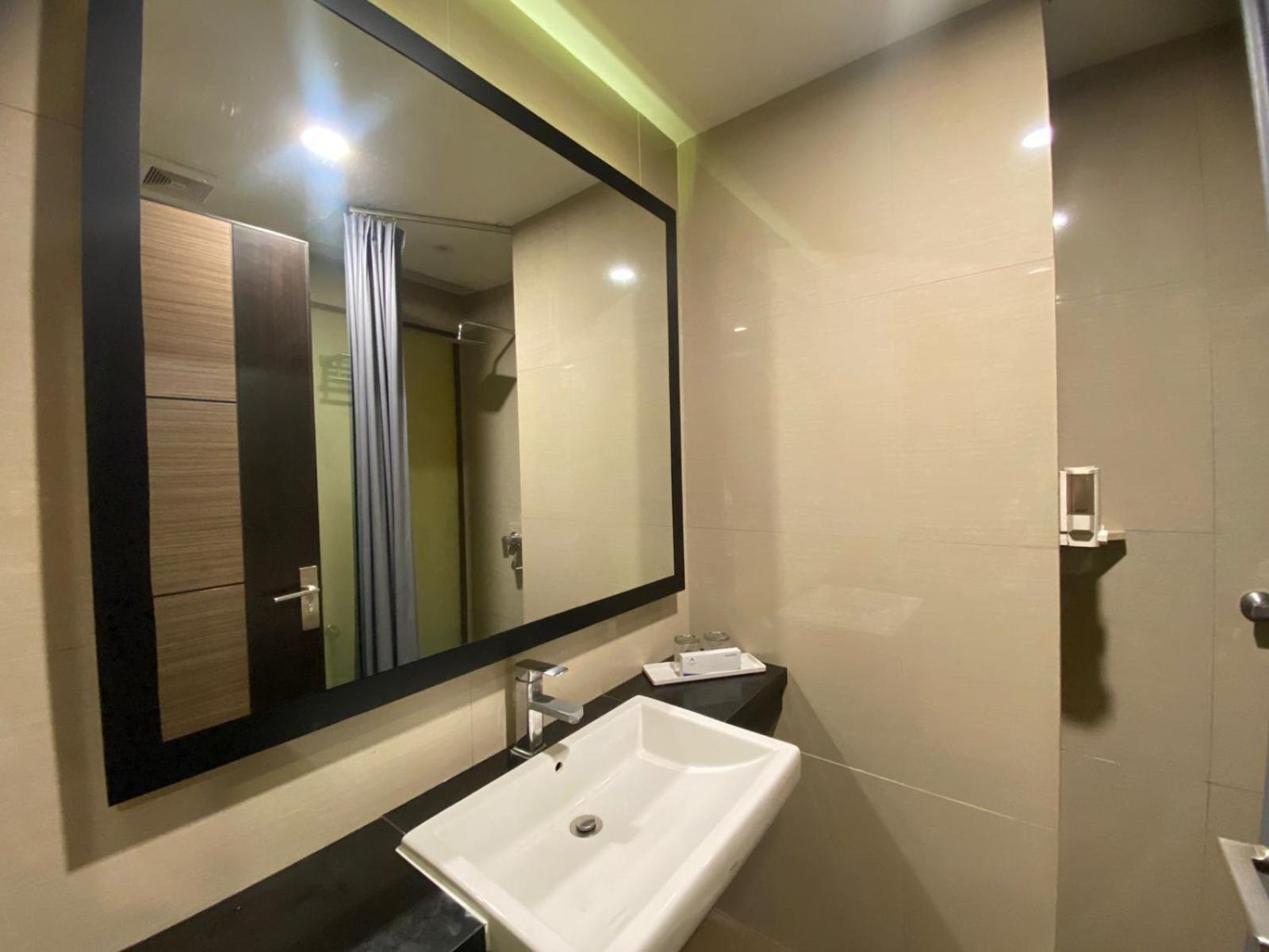 Atlantic City Hotel Bandung Esterno foto
