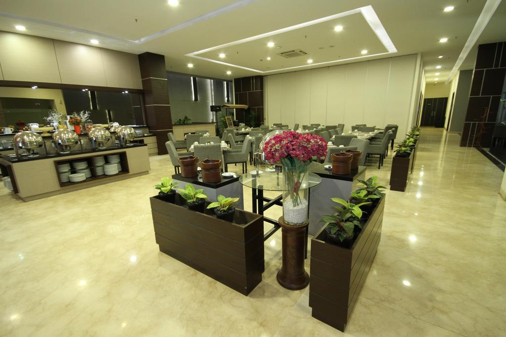 Atlantic City Hotel Bandung Esterno foto