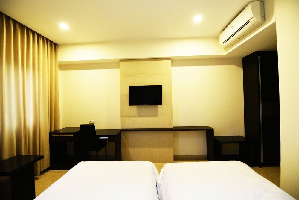 Atlantic City Hotel Bandung Esterno foto