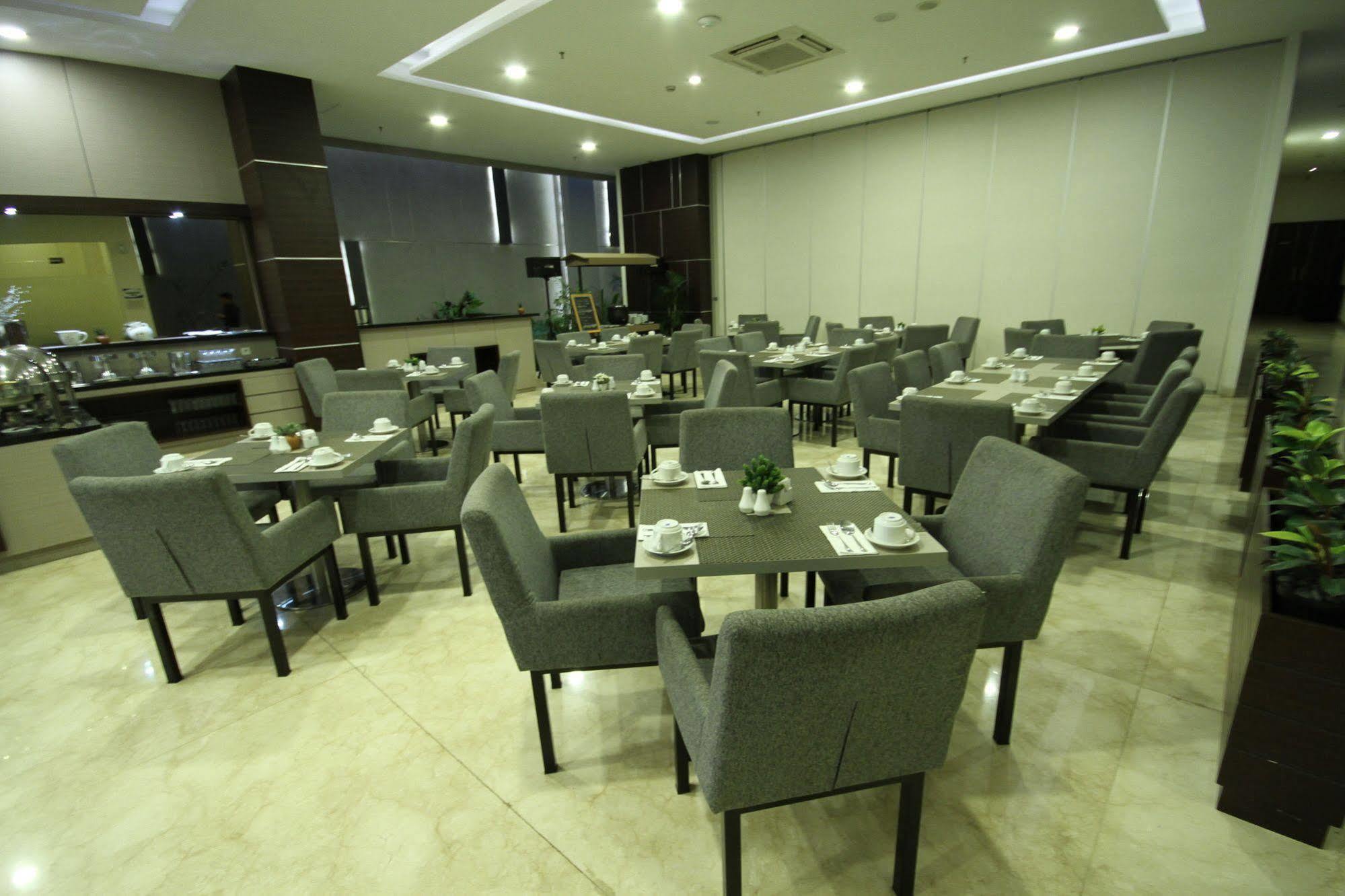 Atlantic City Hotel Bandung Esterno foto