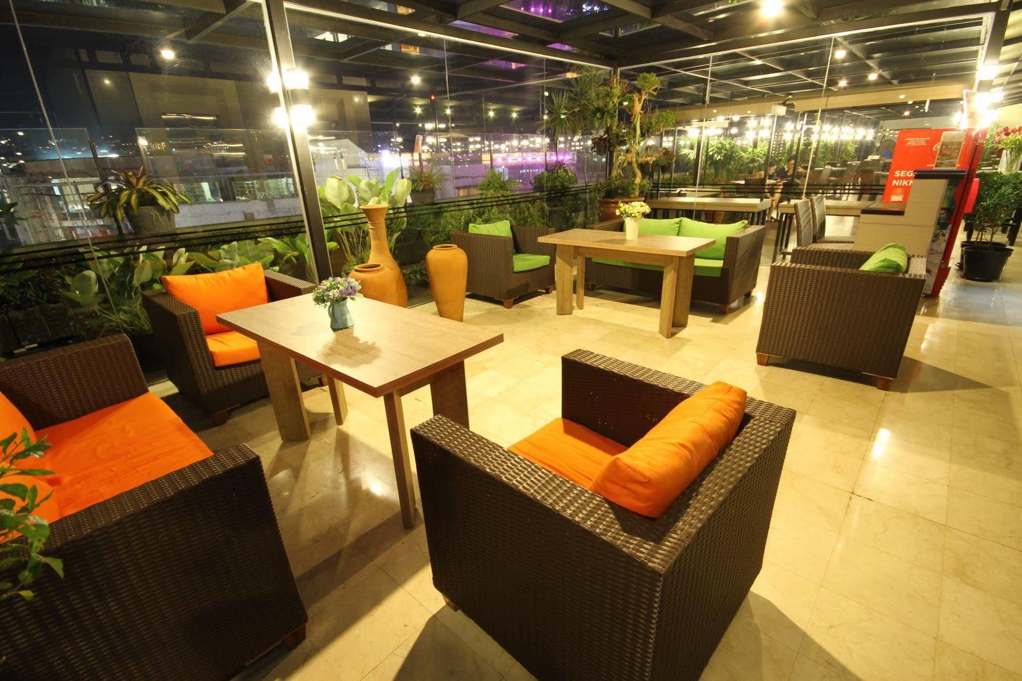 Atlantic City Hotel Bandung Esterno foto