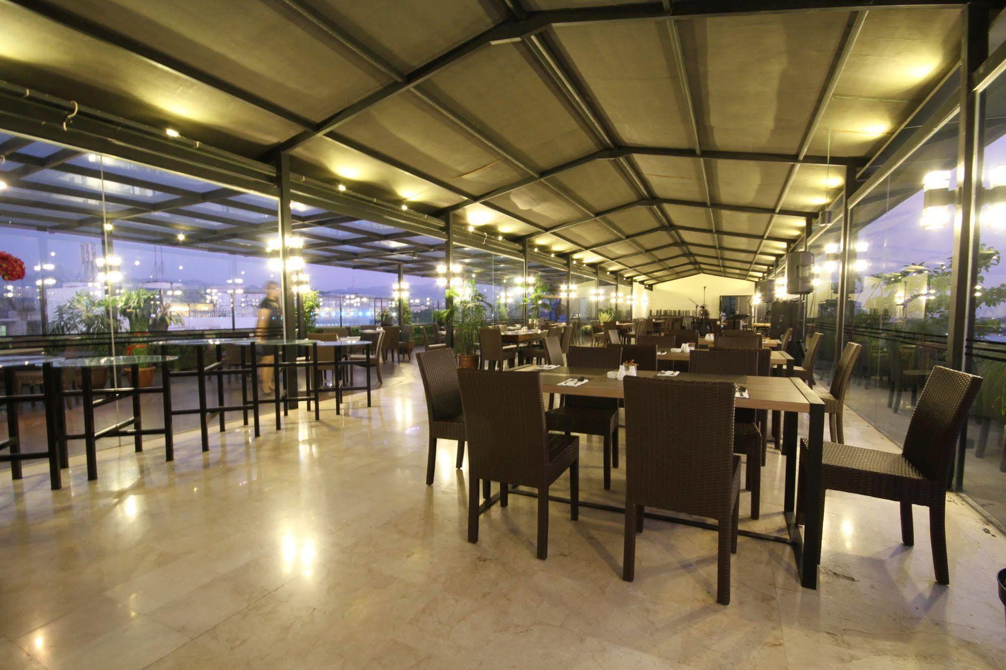 Atlantic City Hotel Bandung Esterno foto